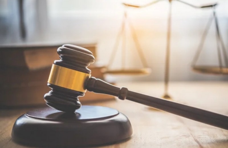 Сотрудницу курьерской службы уволили за чрезмерную пунктуальность