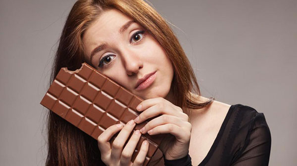 Почему не стоит отказывать себе в удовольствии есть темный шоколад? 10 причин