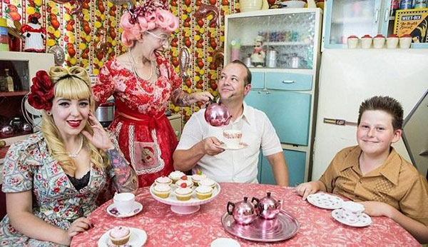 Вперед в прошлое, или примеры того, как современные люди застряли в минувших эпохах
