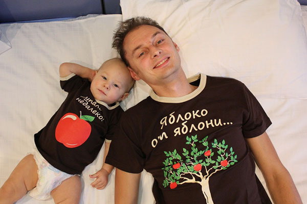 Почему яблоко падает недалеко от яблони или Почему дети похожи на родителей?