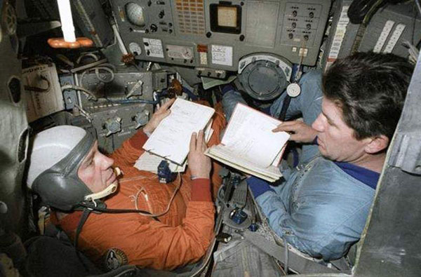 Факты о космических шутках и розыгрышах
