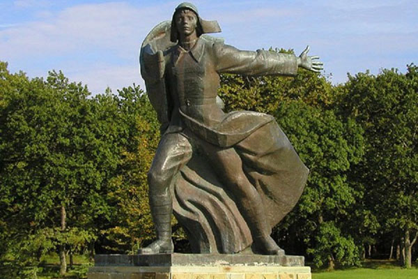 «ÐÑлÑнок»: как пеÑнÑ, напиÑÐ°Ð½Ð½Ð°Ñ Ð½Ð° идиÑ, ÑÑала гимном ÑовеÑÑкой пионеÑии