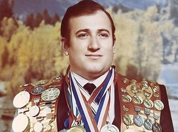 Шаварш Карапетян - советский спортсмен, который спасал людей