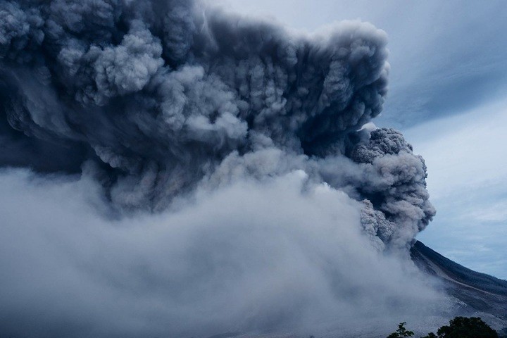 В 1815 году произошло извержение, погрузившее Землю в вулканическую зиму В 1815 году произошло извержение, погрузившее Землю в вулканическую зиму