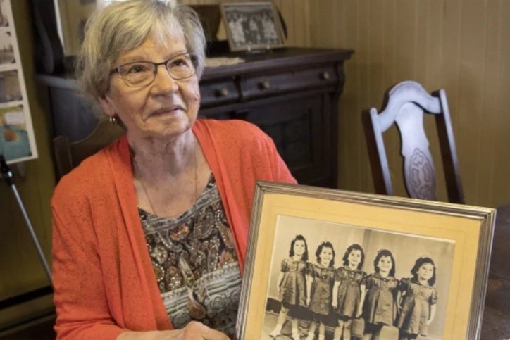 Умерла последняя из всемирно известных пятерняшек Дион Умерла последняя из всемирно известных пятерняшек Дион