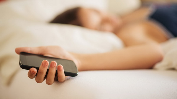 Об опасности сна рядом с мобильным телефоном 0