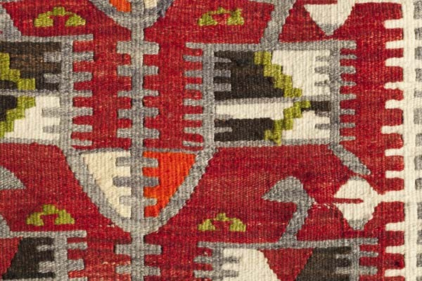 Самый большой в мировой истории круглый ковер ткут в Азербайджане